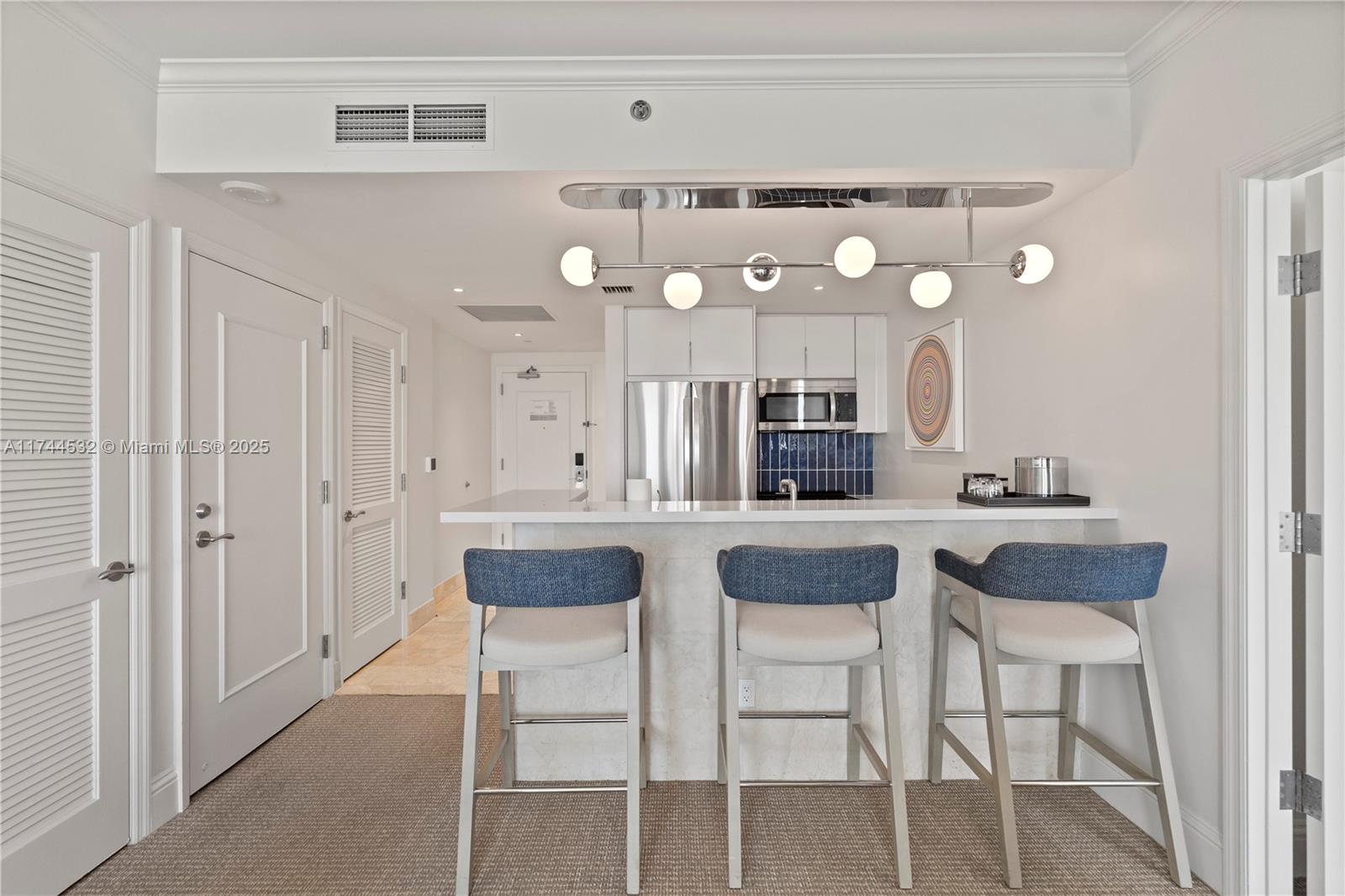 FONTAINEBLEAU II - Residential