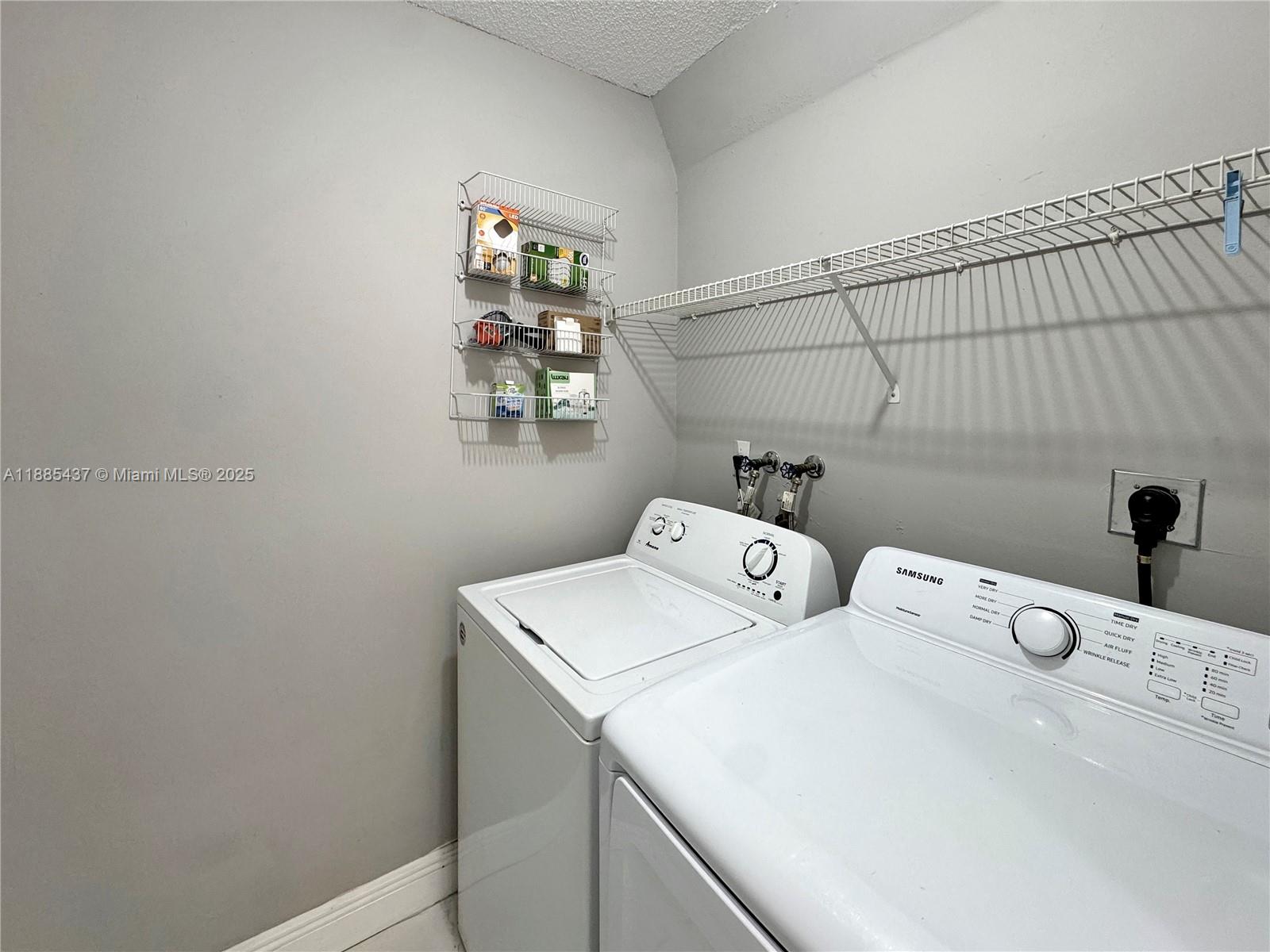 CARIBE LAKES PHASE I - Residential