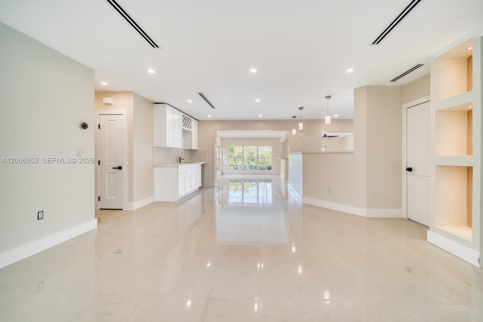 CORAL REEF ESTATES - Residential