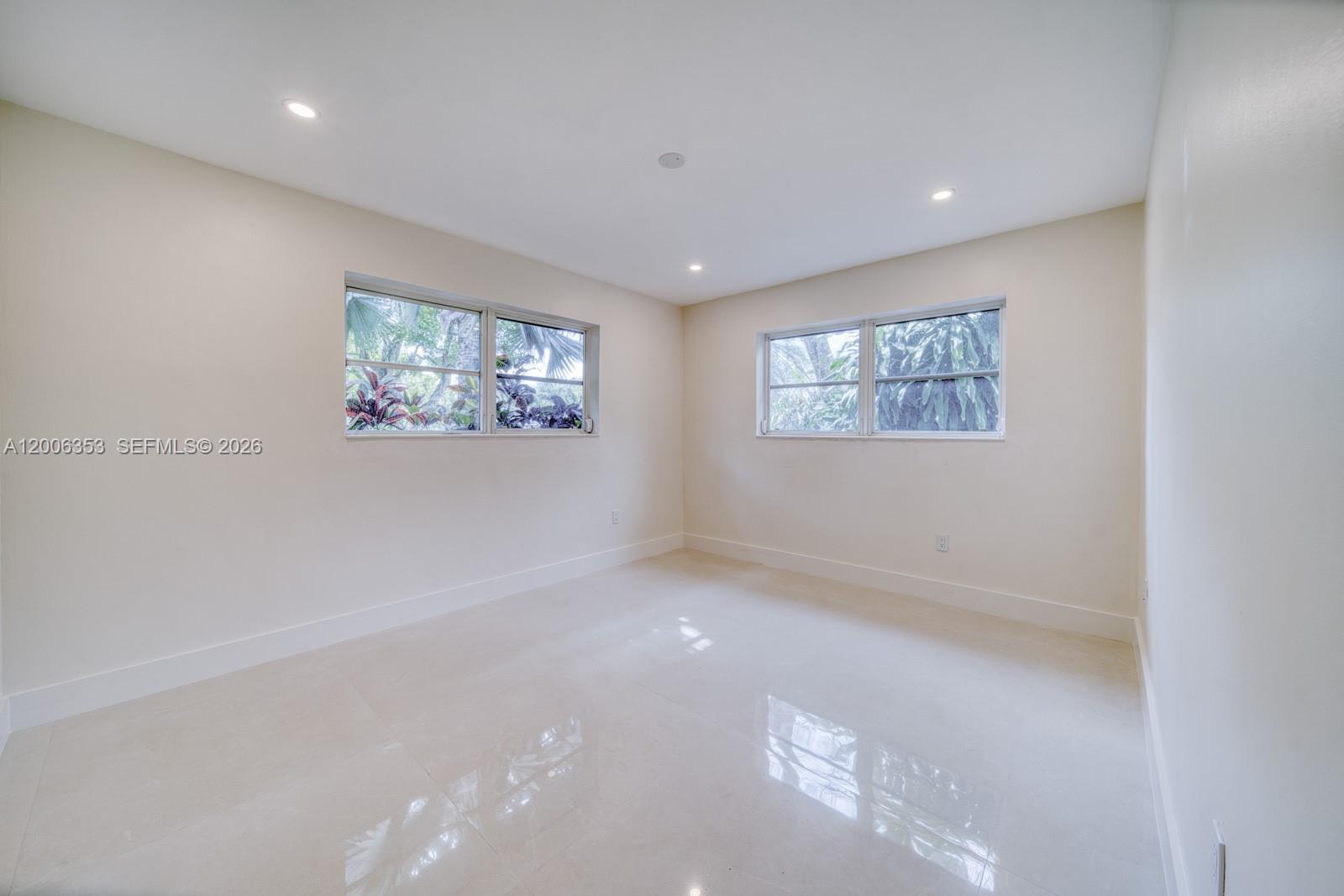 CORAL REEF ESTATES - Residential