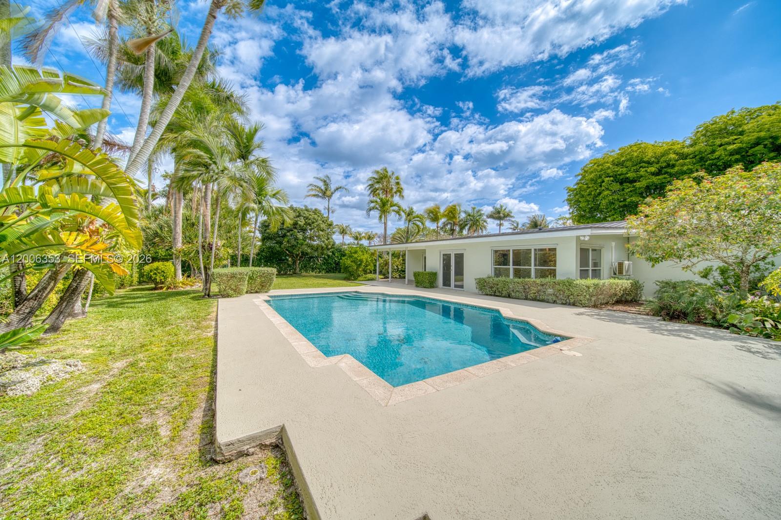 CORAL REEF ESTATES - Residential