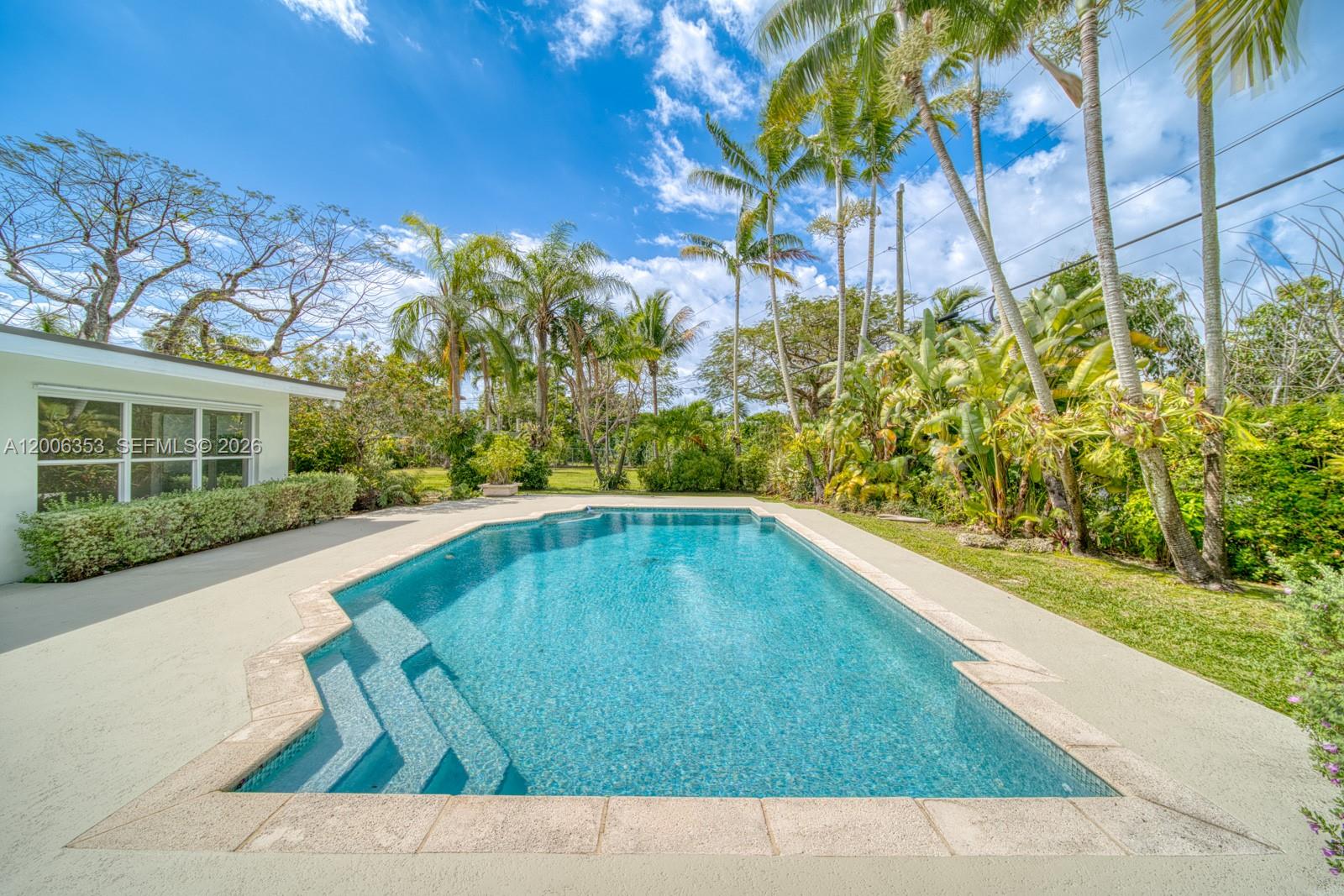 CORAL REEF ESTATES - Residential