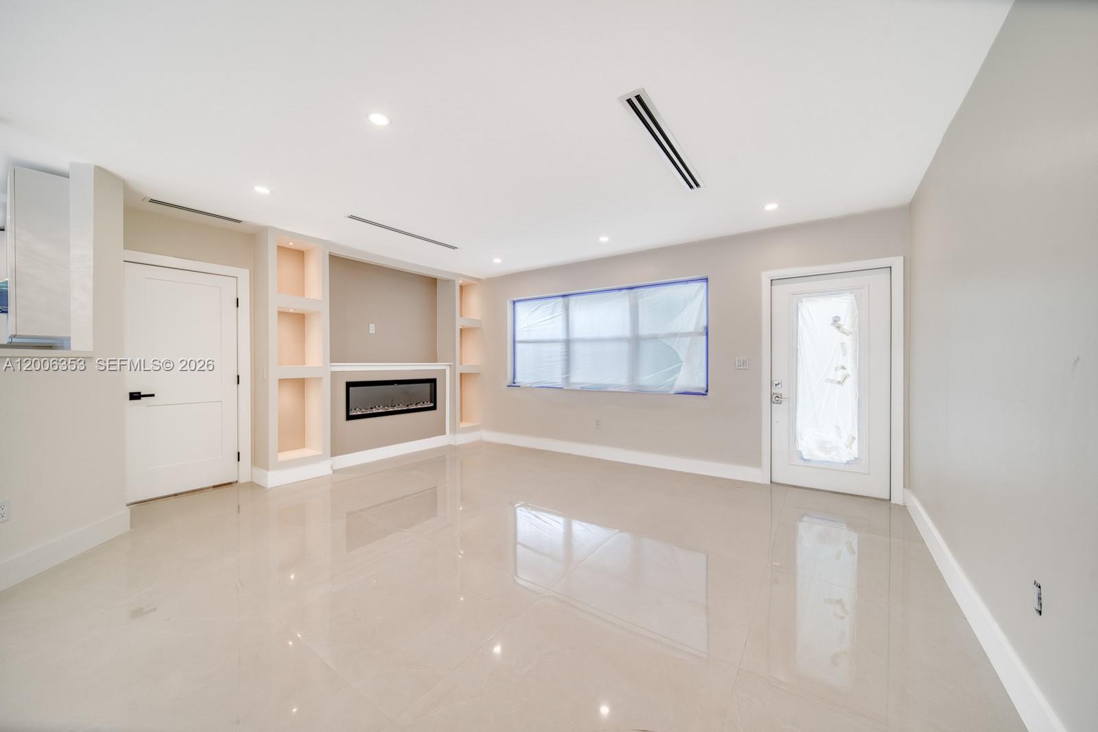 CORAL REEF ESTATES - Residential