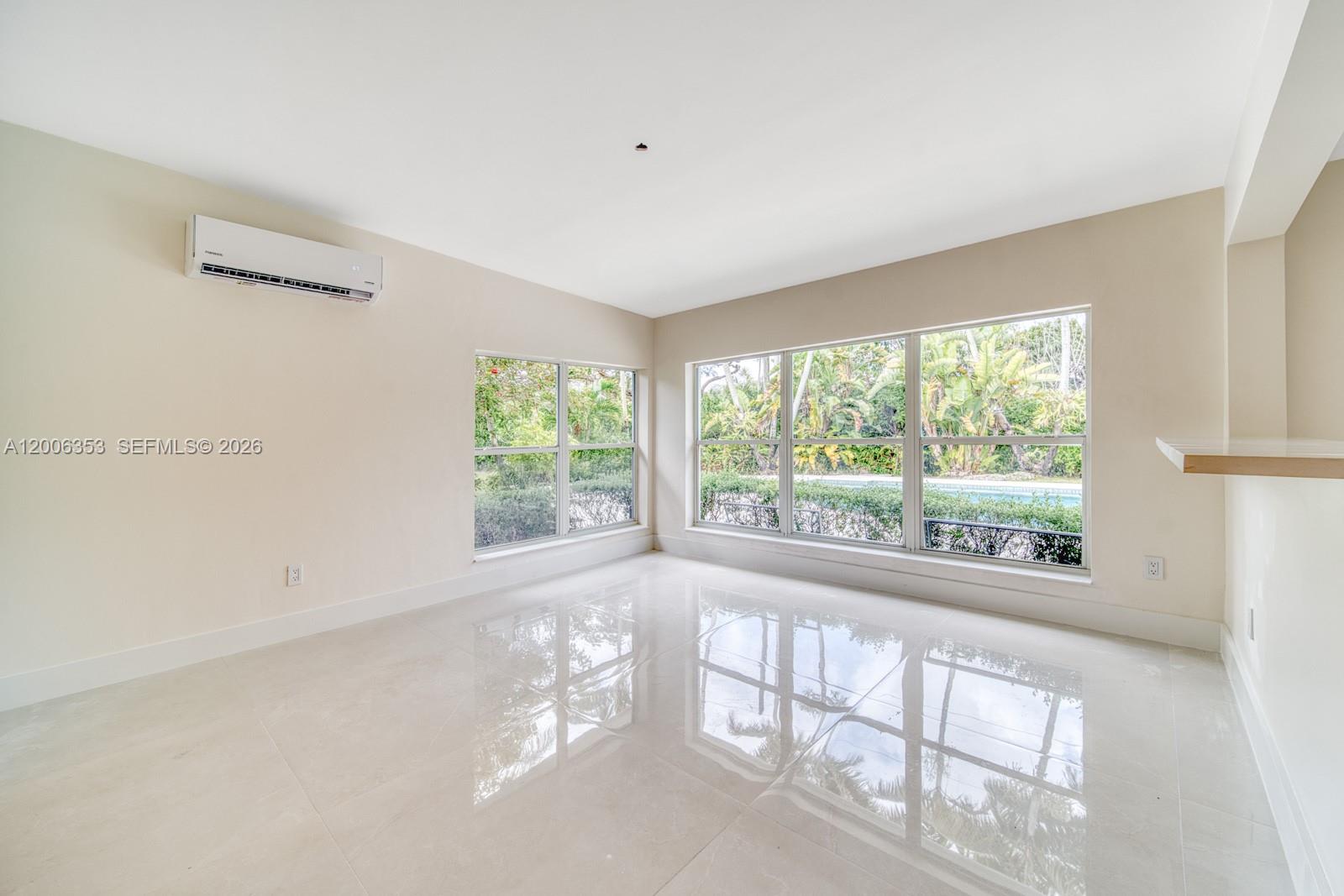 CORAL REEF ESTATES - Residential