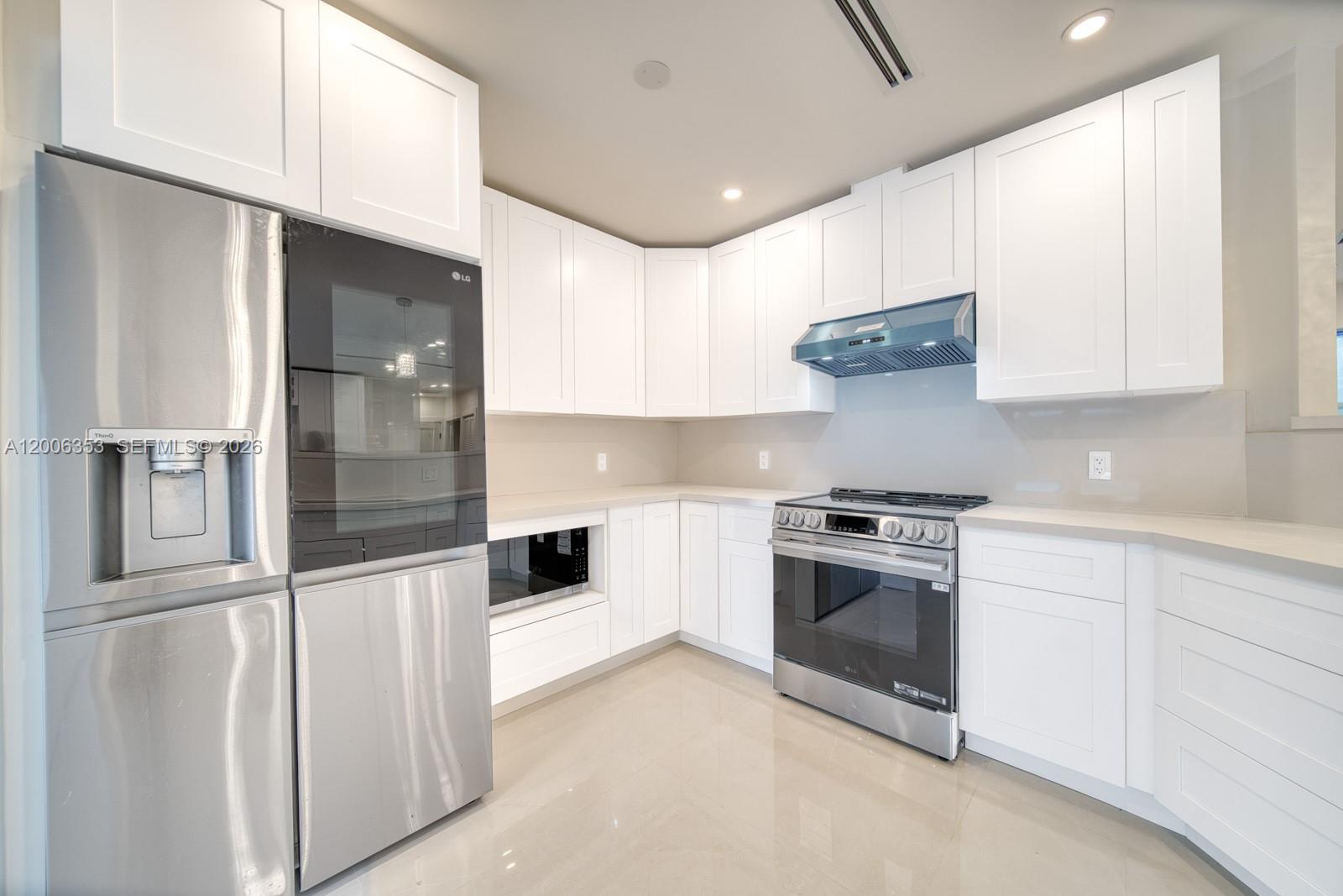 CORAL REEF ESTATES - Residential