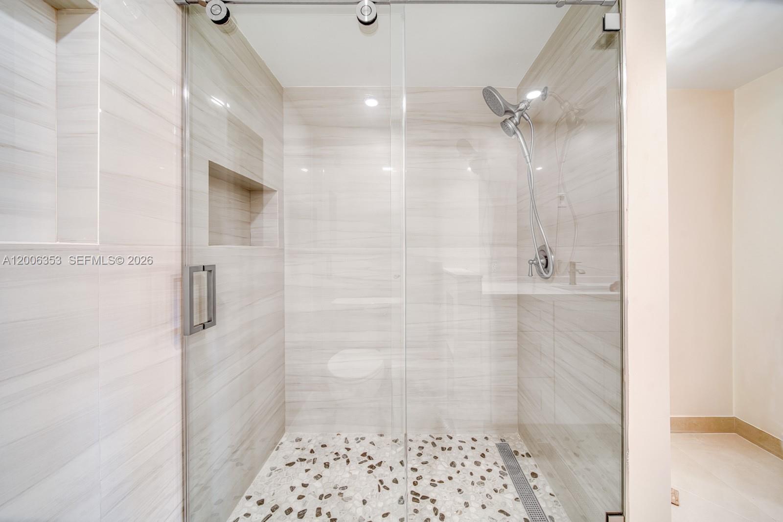 CORAL REEF ESTATES - Residential