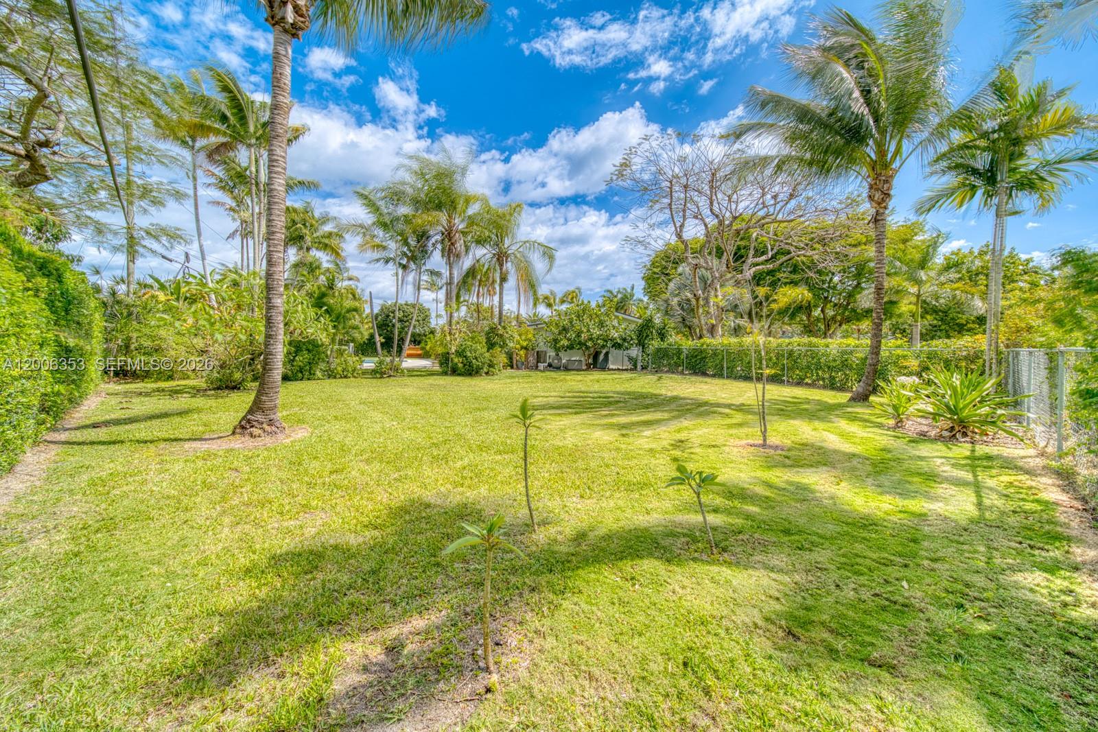 CORAL REEF ESTATES - Residential