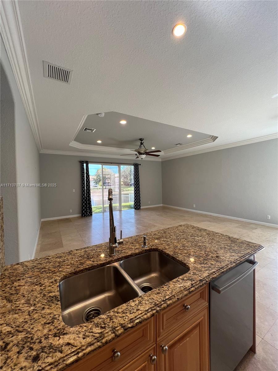 SABAL LAKES PH 4 - Residential