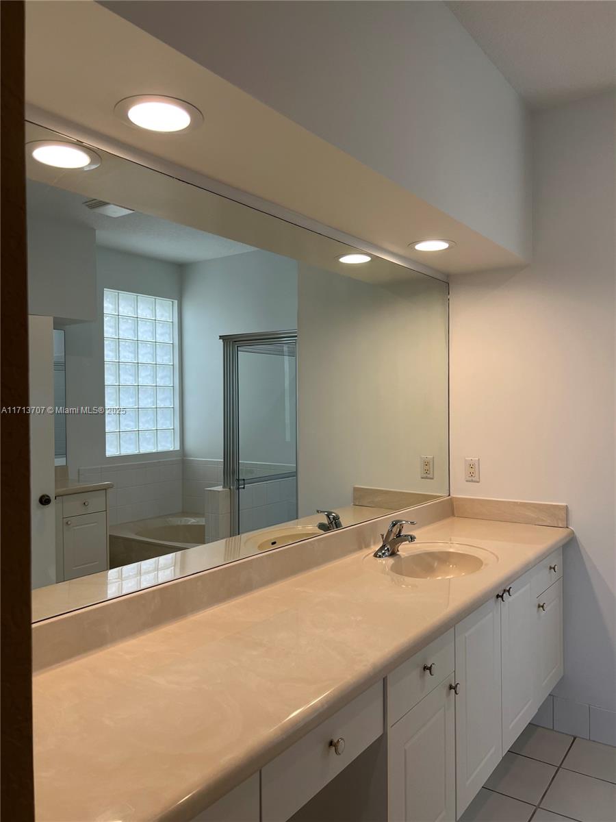 SABAL LAKES PH 4 - Residential