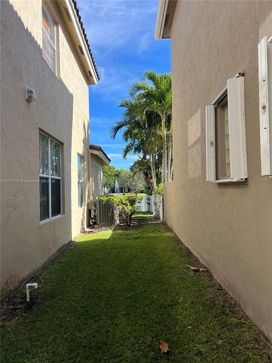 SABAL LAKES PH 4 - Residential