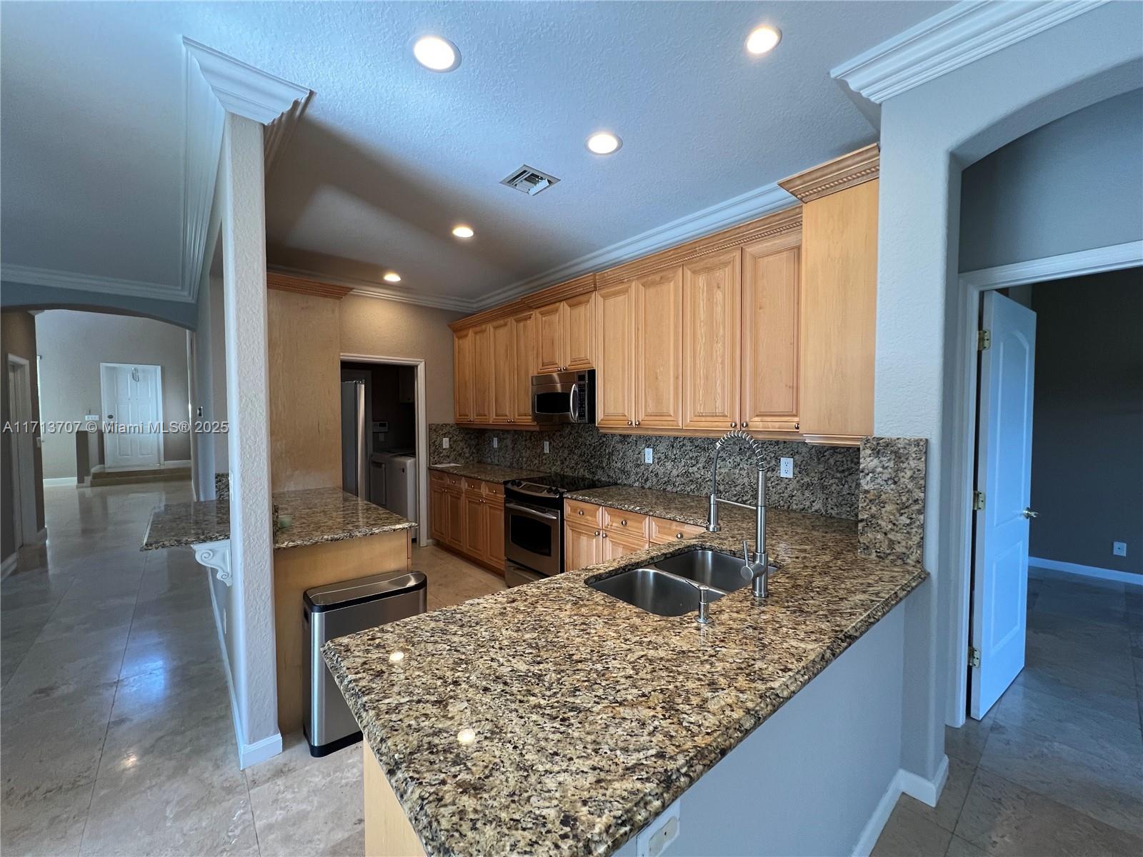 SABAL LAKES PH 4 - Residential