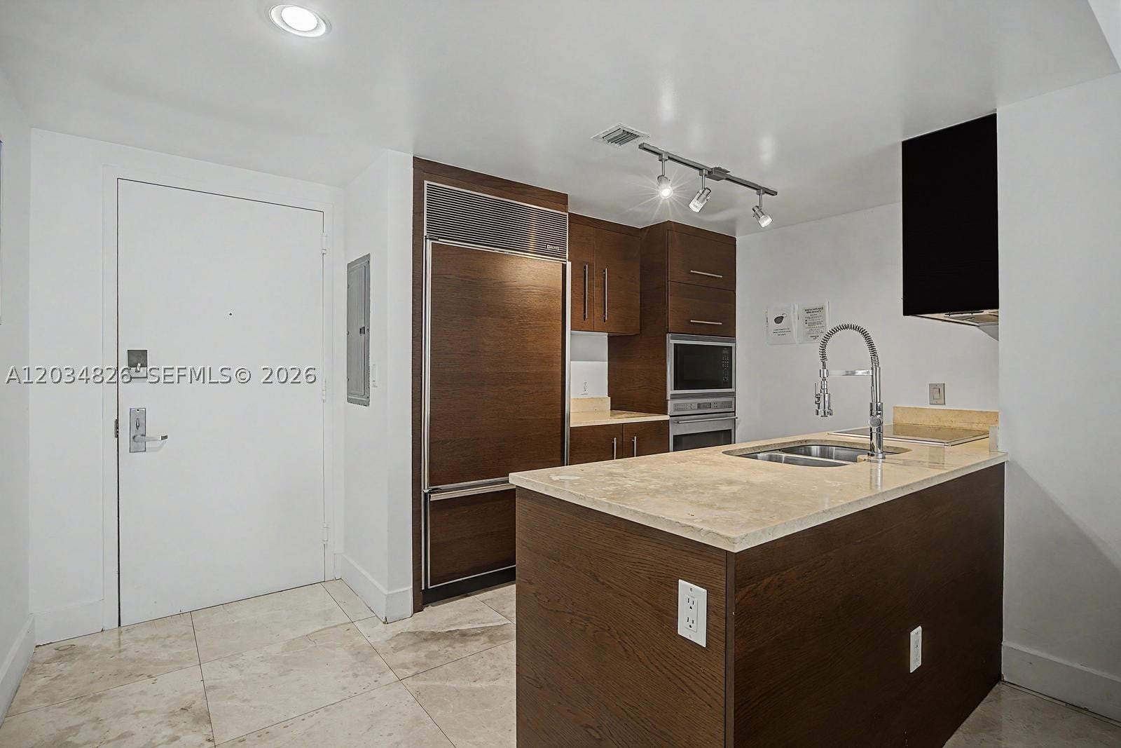 485 Brickell Ave 2209