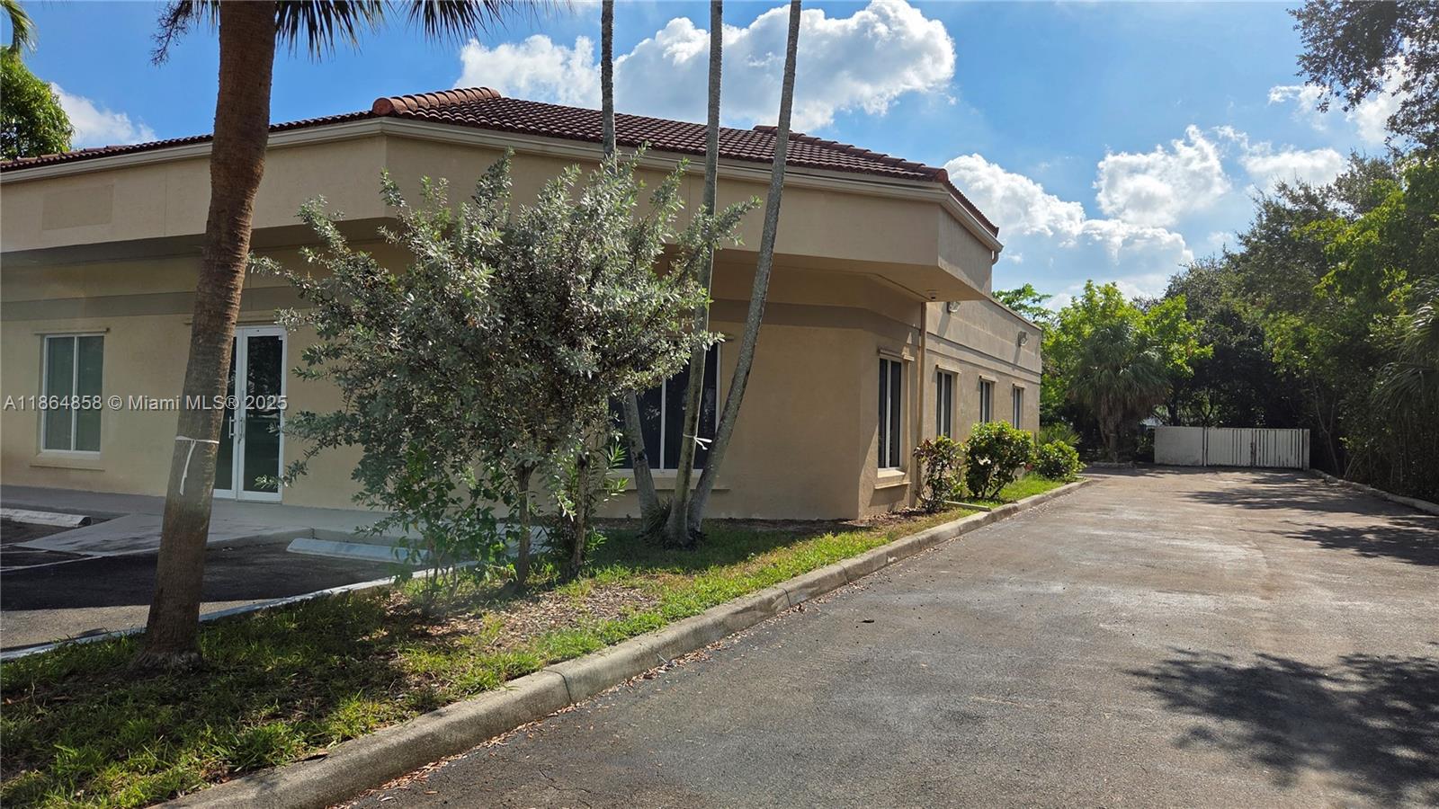 1150 SW 30th Ave