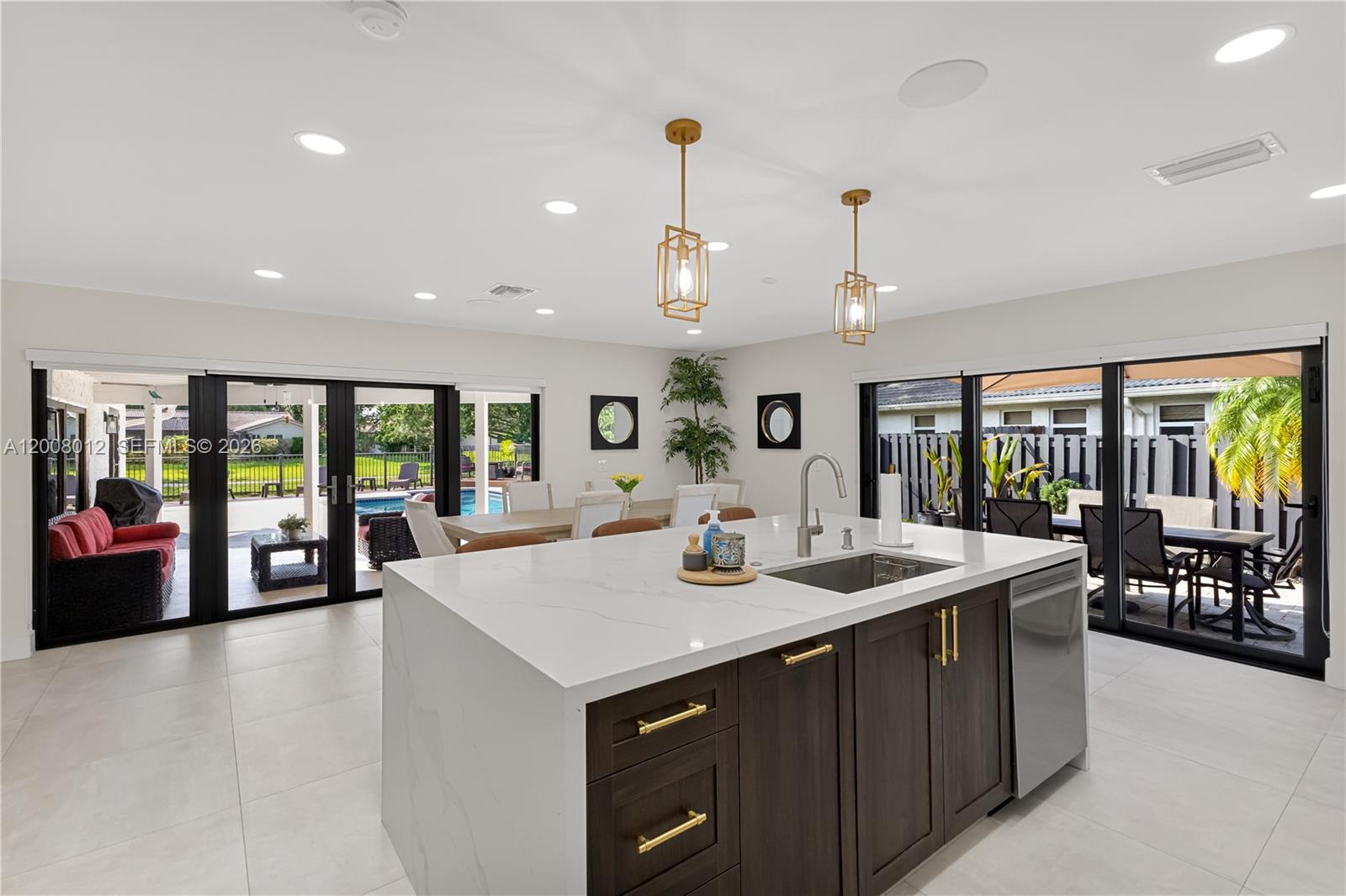 JACARANDA LAKES SEC 1 - Residential