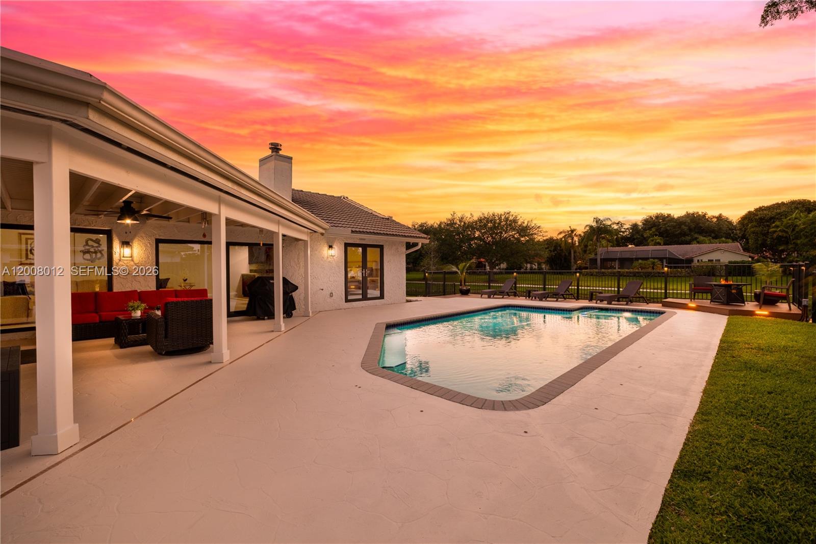JACARANDA LAKES SEC 1 - Residential