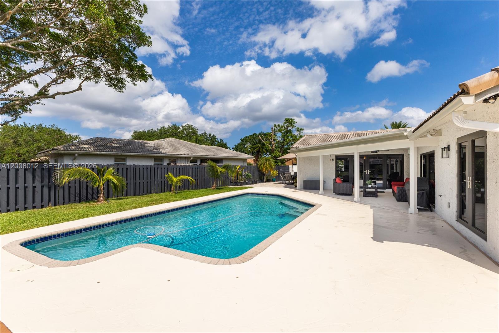 JACARANDA LAKES SEC 1 - Residential