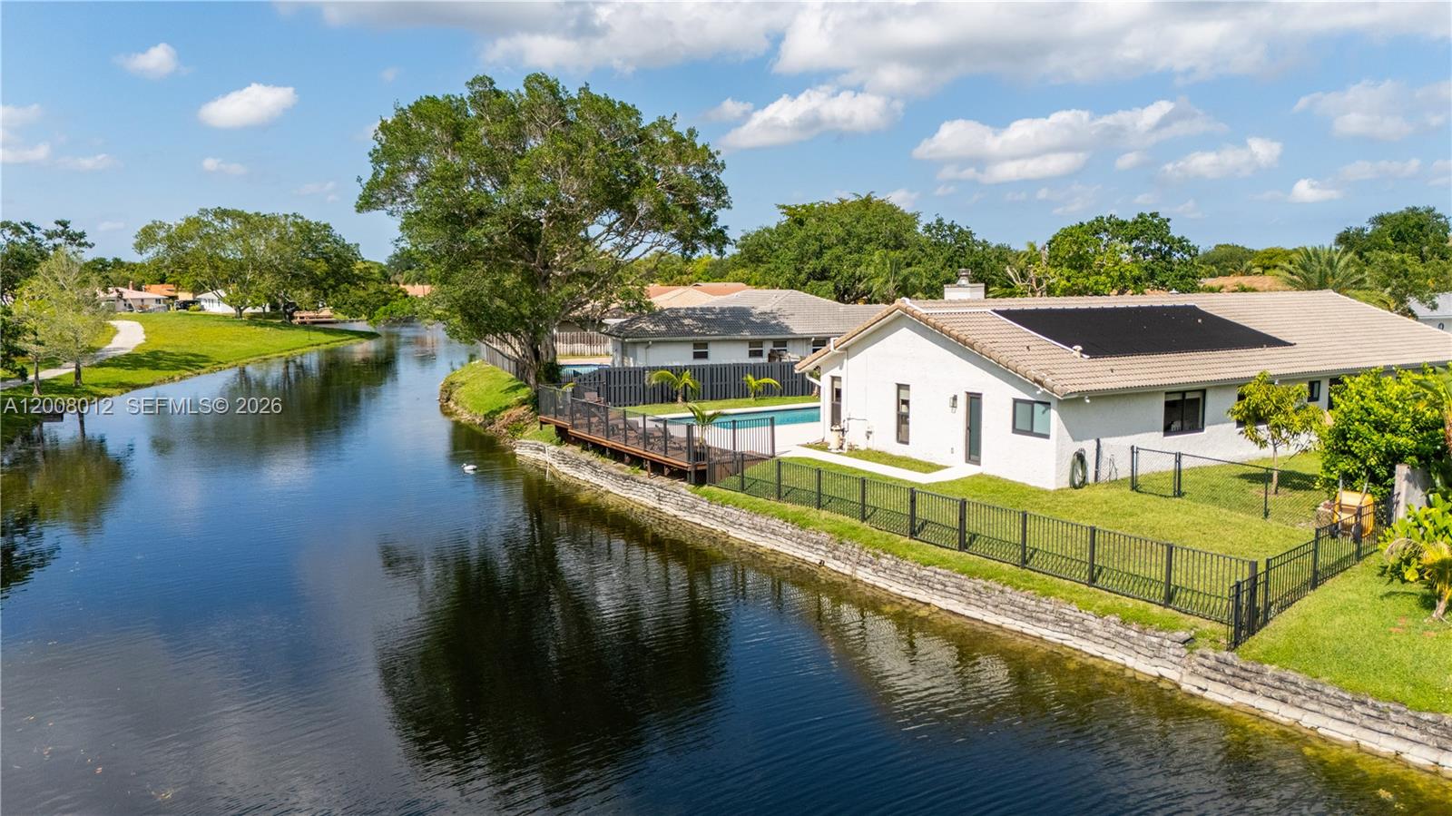 JACARANDA LAKES SEC 1 - Residential