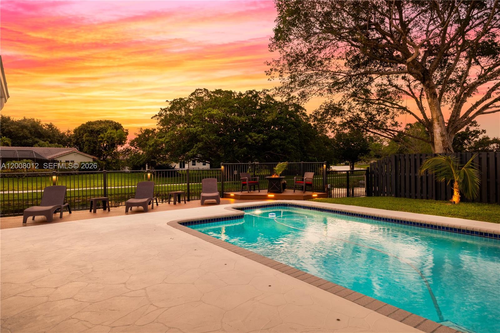 JACARANDA LAKES SEC 1 - Residential