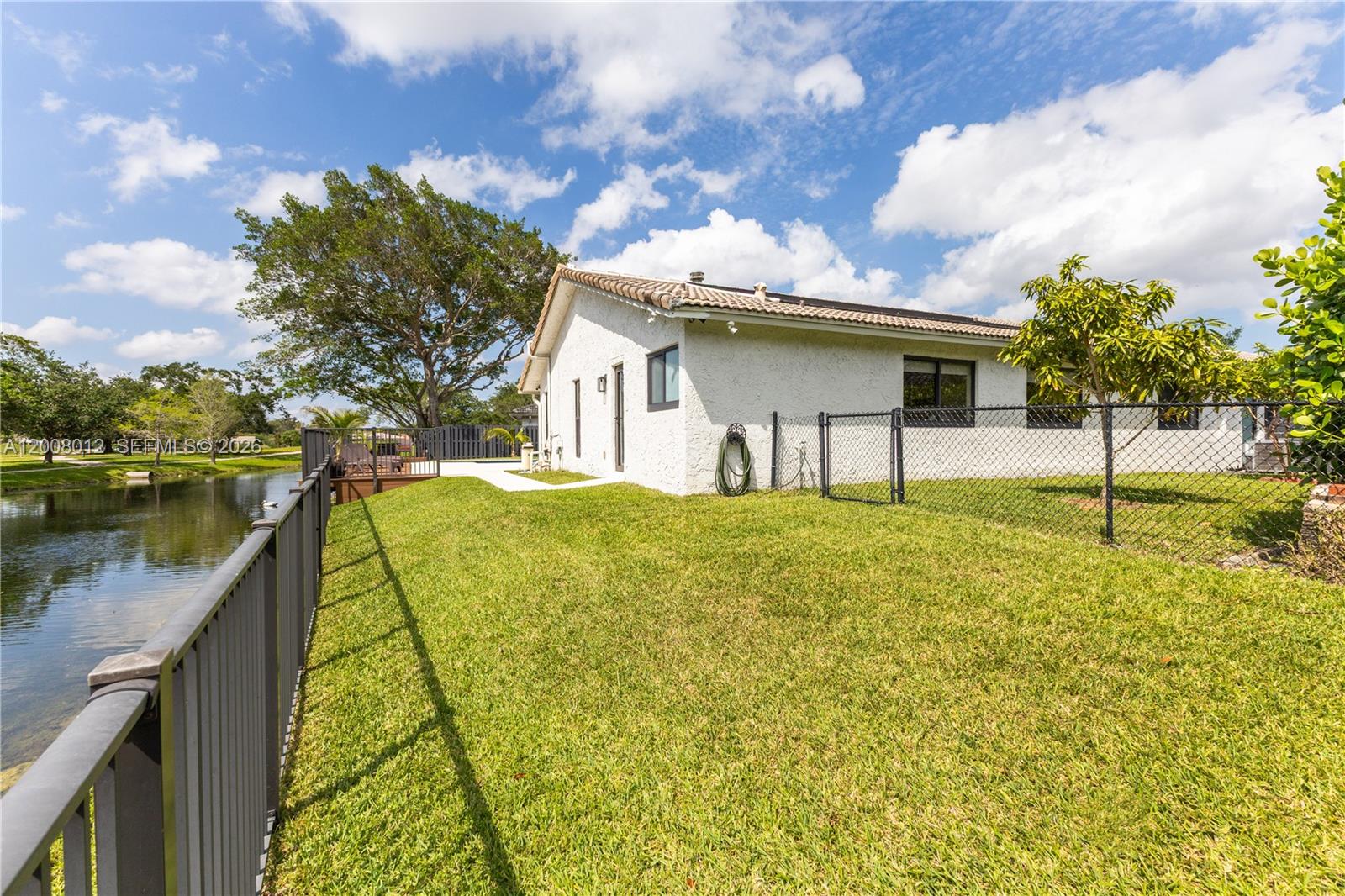 JACARANDA LAKES SEC 1 - Residential