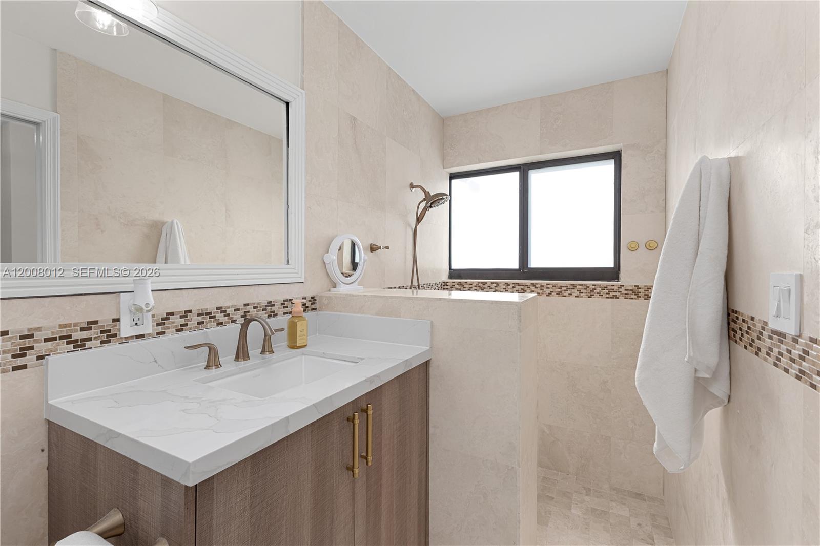 JACARANDA LAKES SEC 1 - Residential