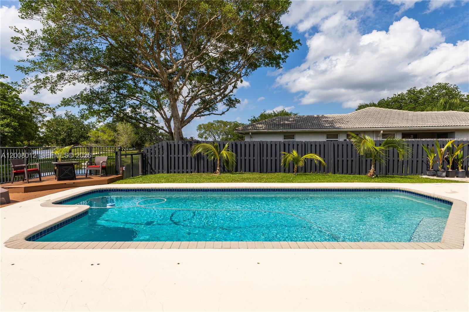 JACARANDA LAKES SEC 1 - Residential