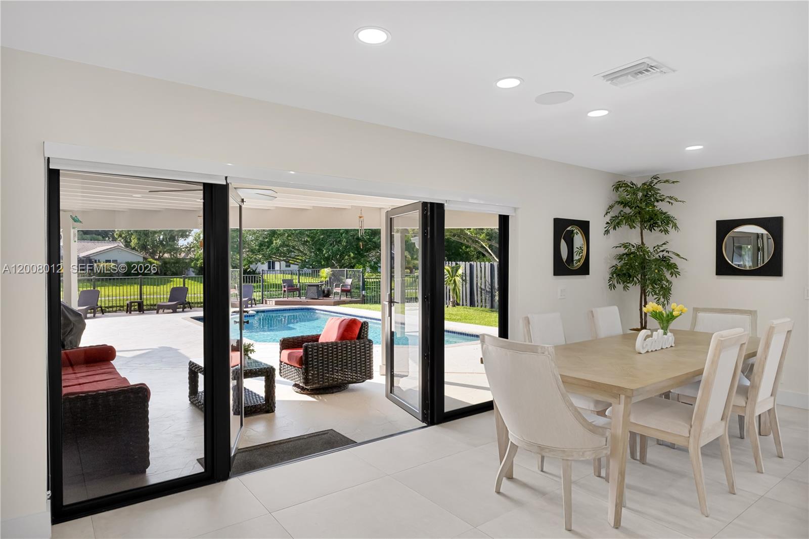 JACARANDA LAKES SEC 1 - Residential