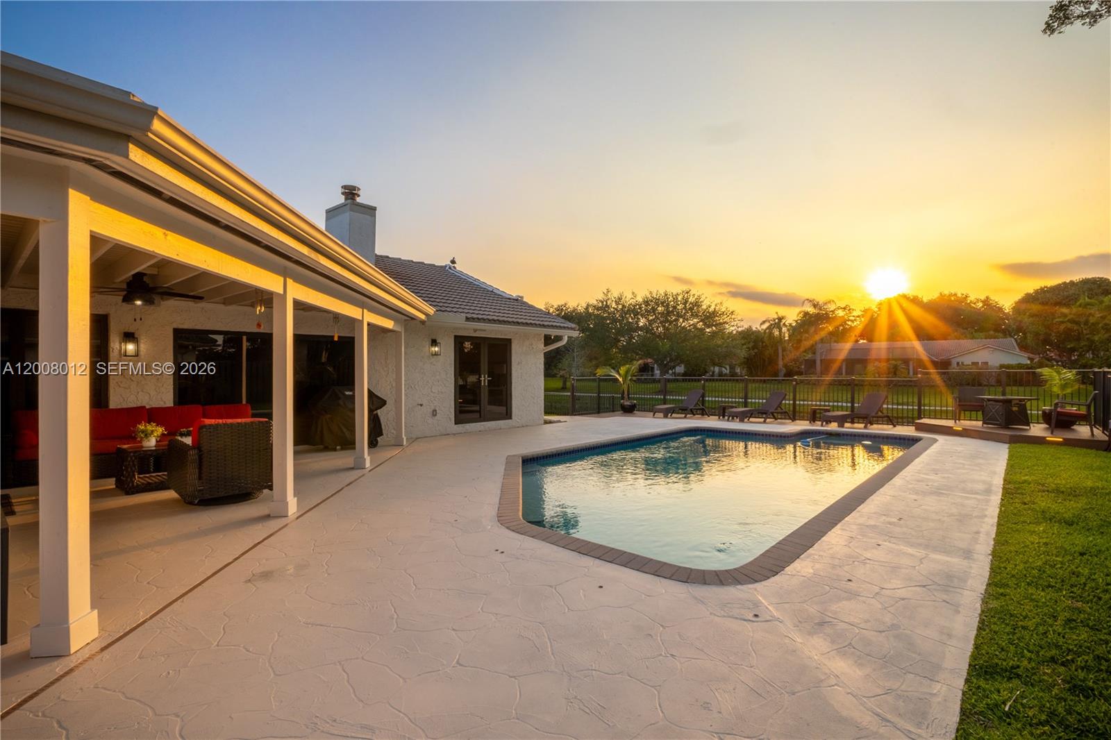 JACARANDA LAKES SEC 1 - Residential