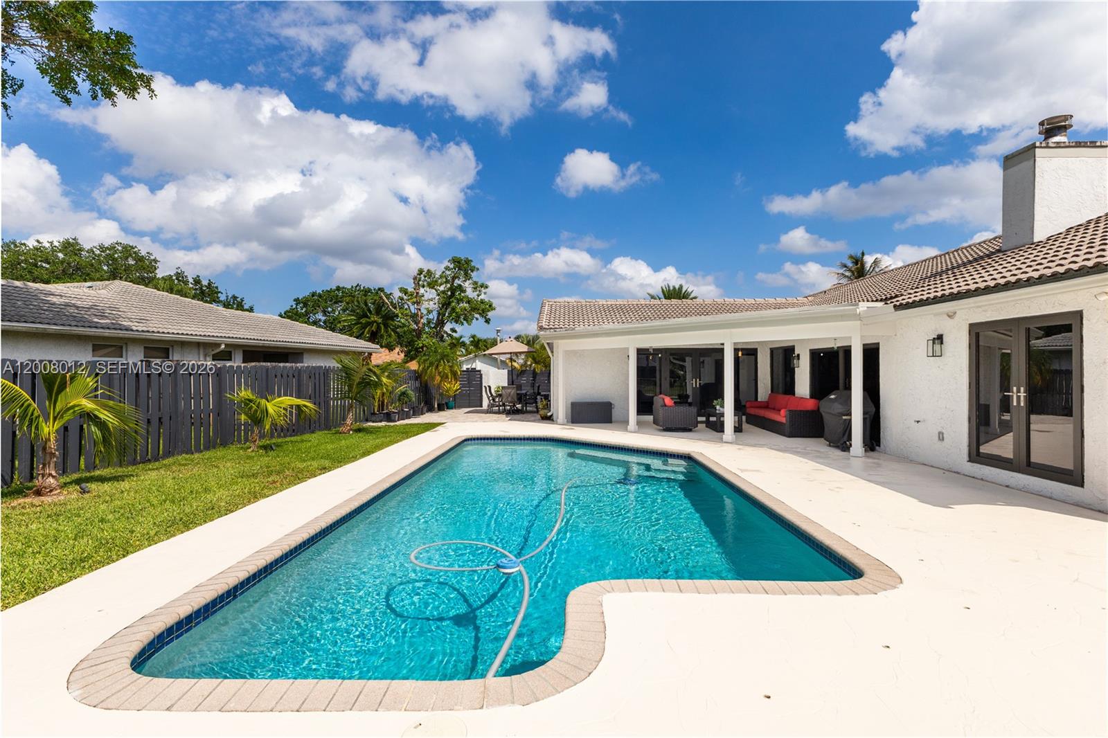 JACARANDA LAKES SEC 1 - Residential