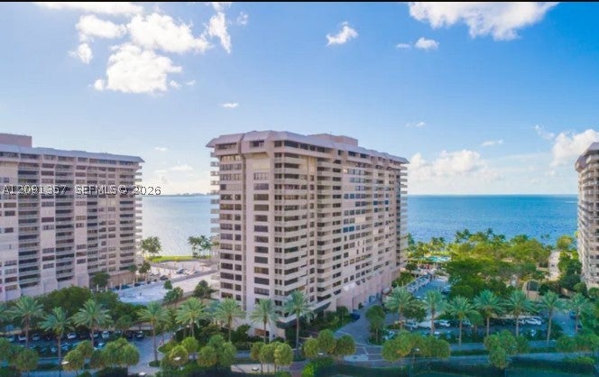 2 Grove Isle Dr B609