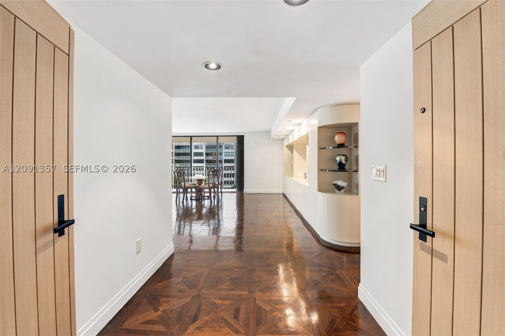 2 Grove Isle Dr B609