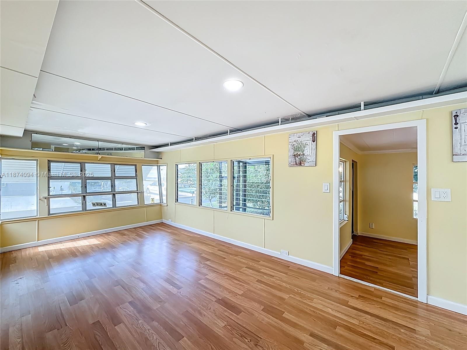 PARRY TRAILER VILLAGE - Residential