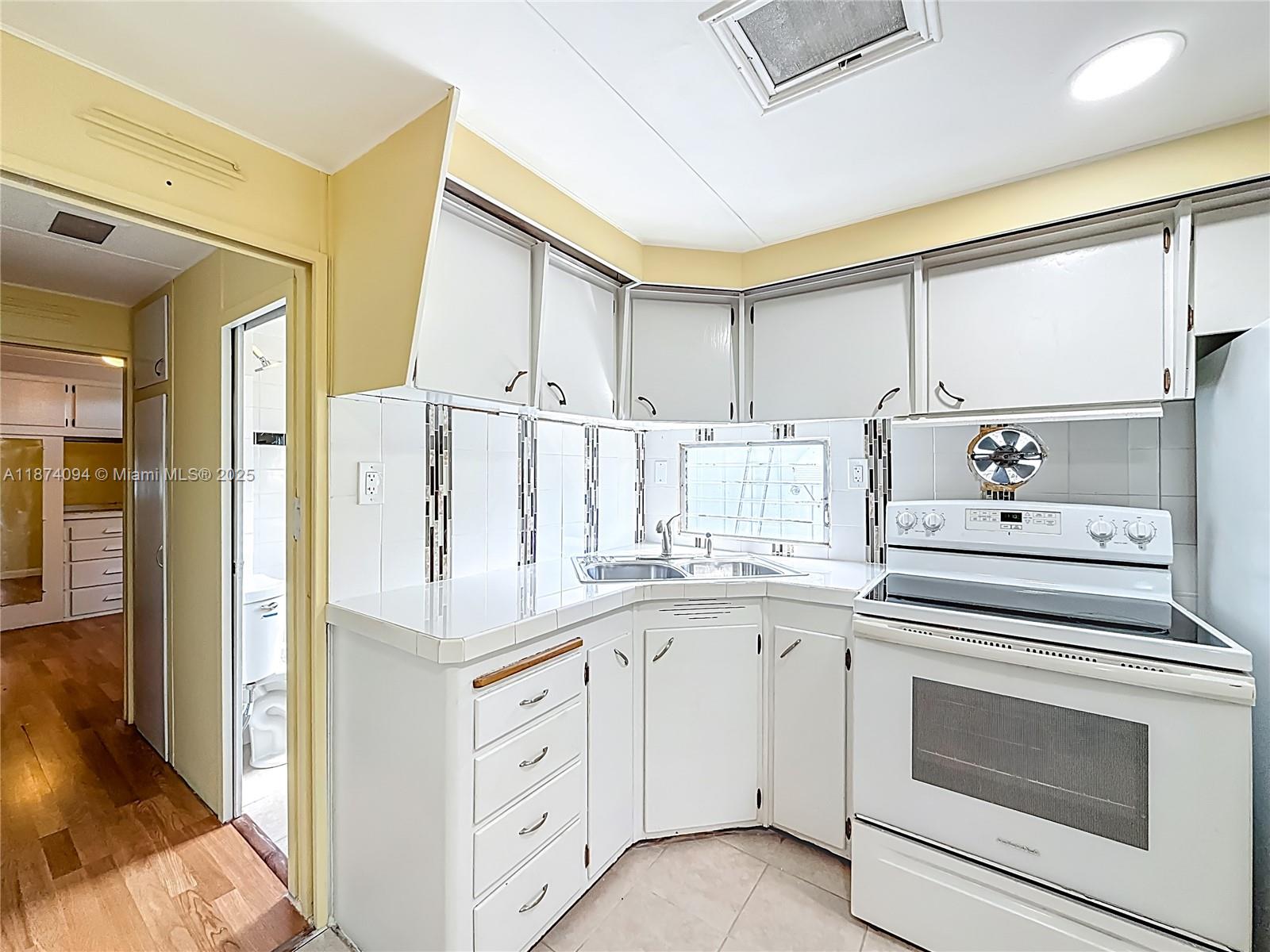 PARRY TRAILER VILLAGE - Residential