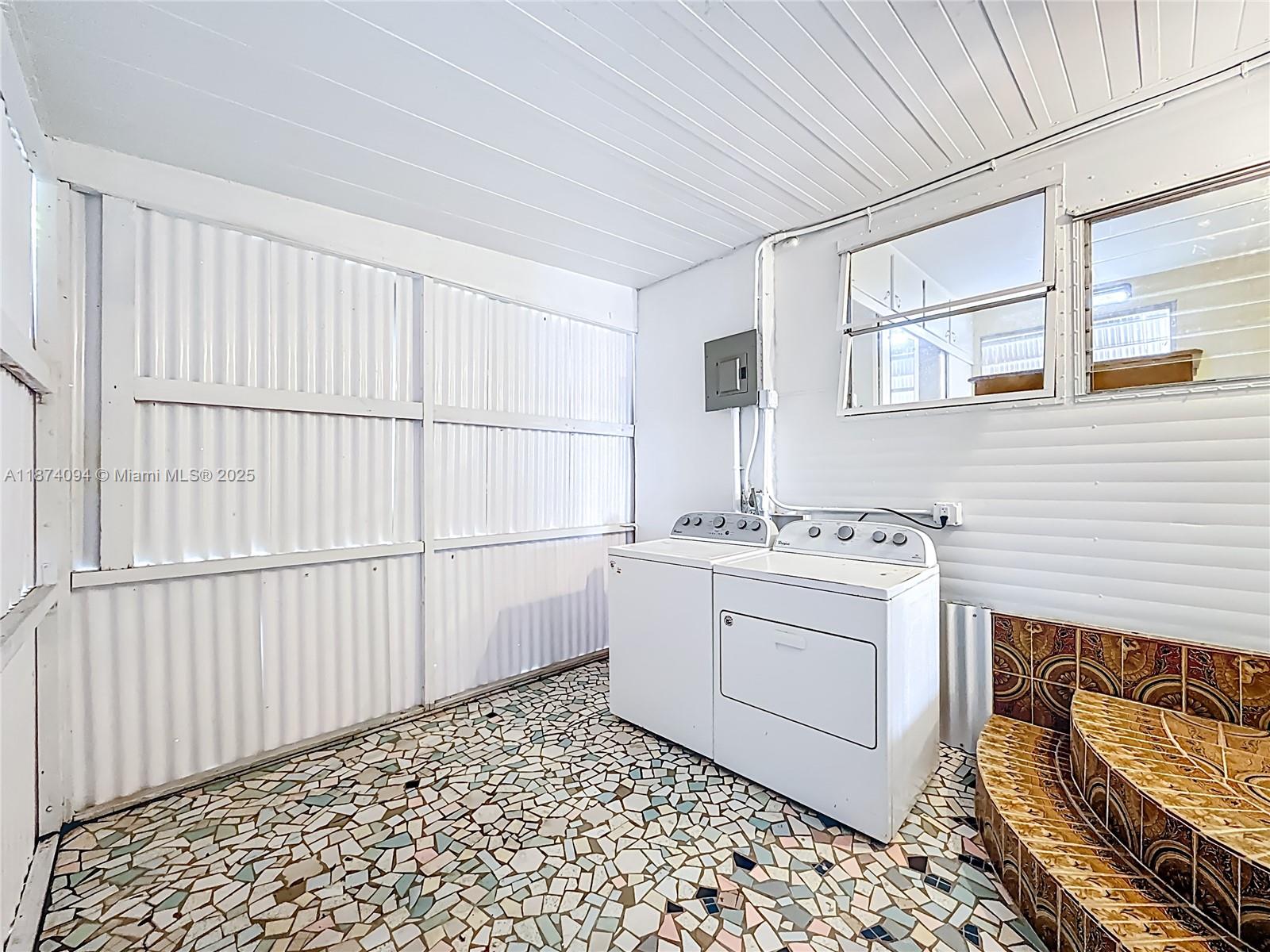 PARRY TRAILER VILLAGE - Residential