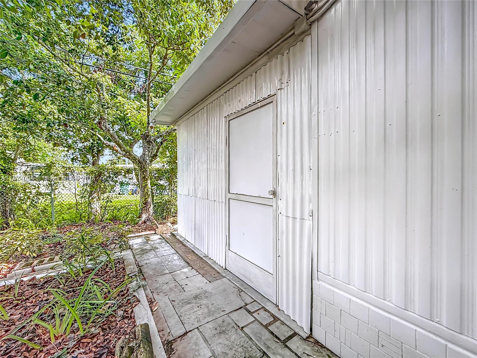 PARRY TRAILER VILLAGE - Residential