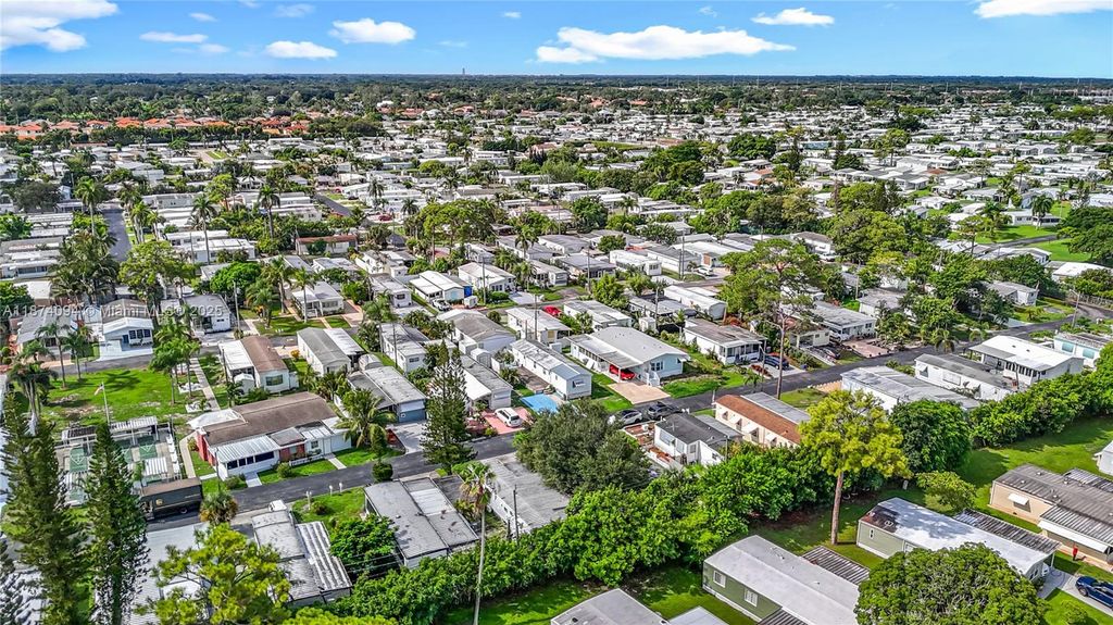 Photo of 4165 S 88th Ct S, Boynton Beach, FL 33436 (MLS # A11874094)