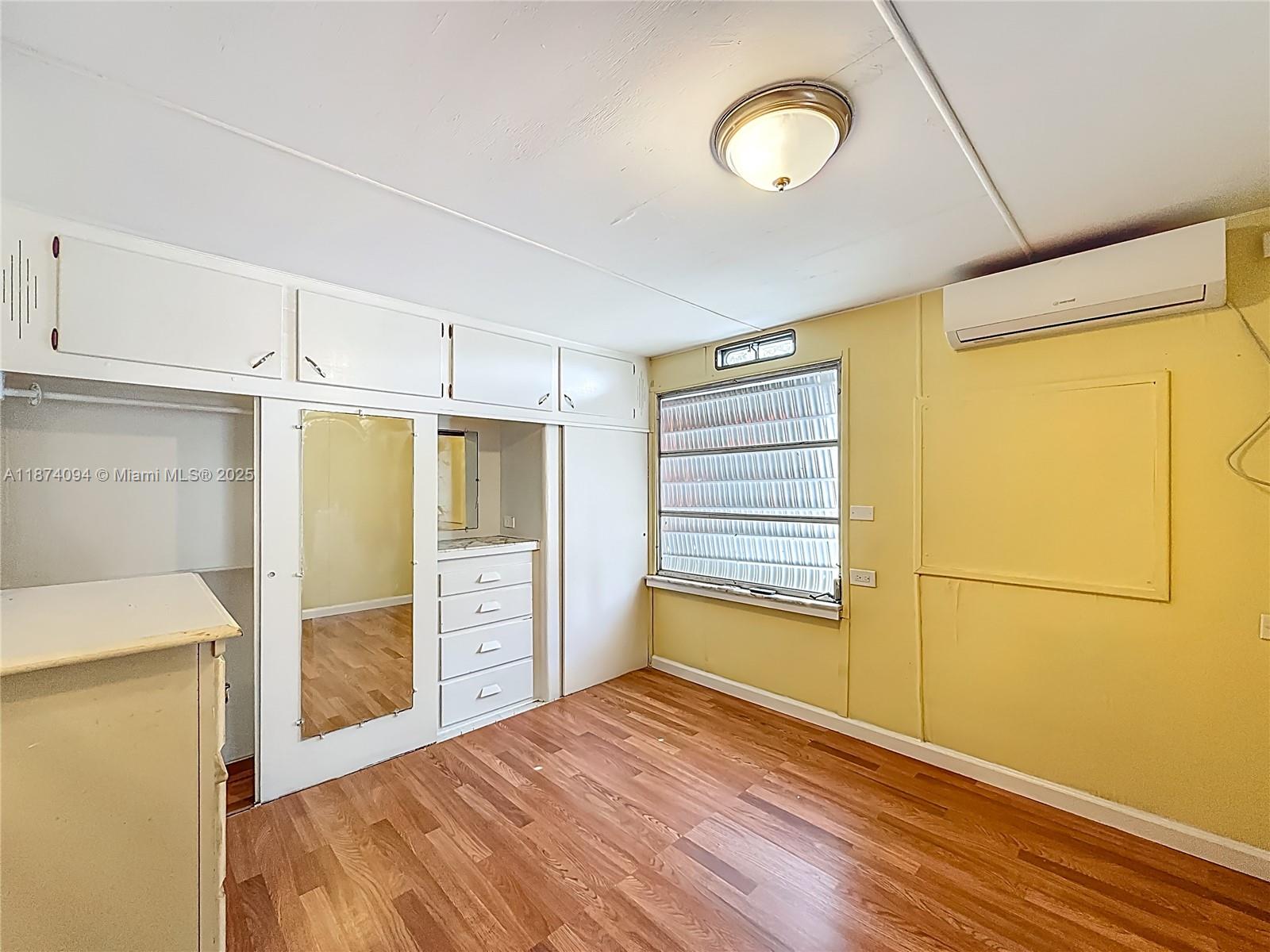 PARRY TRAILER VILLAGE - Residential