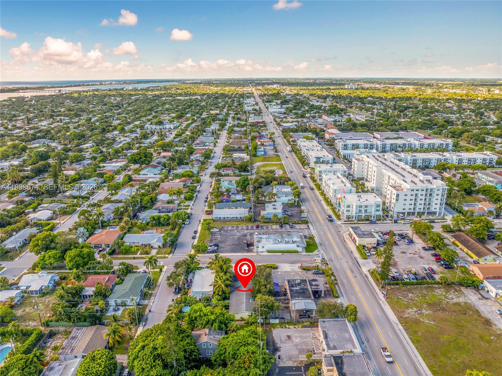 NORTH LAKE WORTH - Residential Income