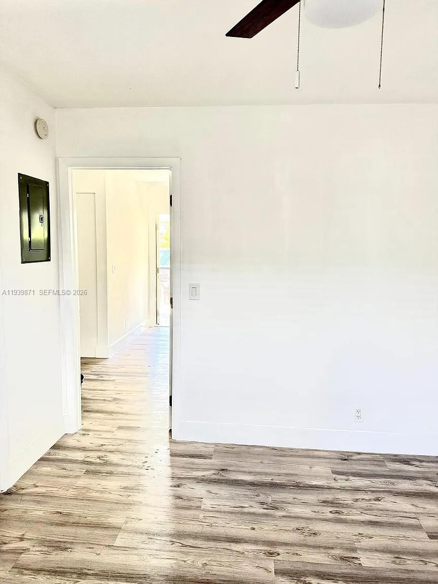 NORTH LAKE WORTH - Residential Income