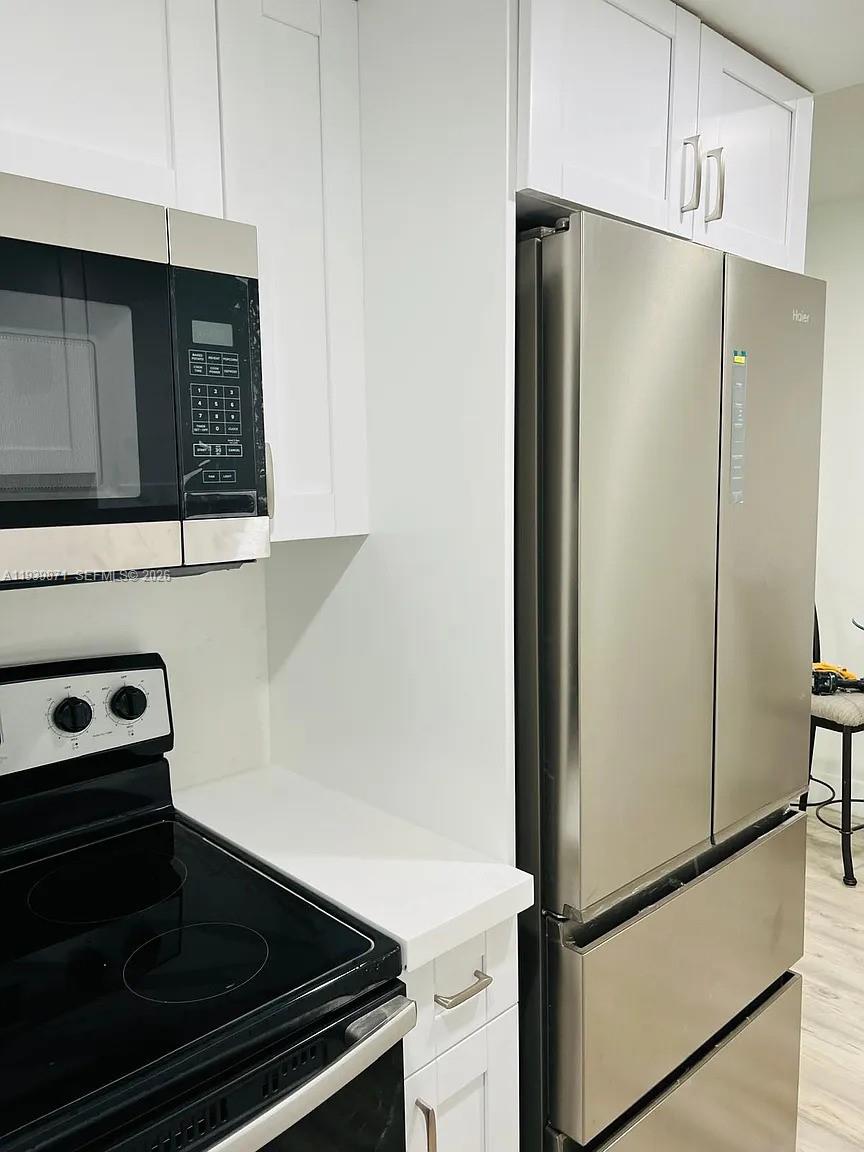 NORTH LAKE WORTH - Residential Income