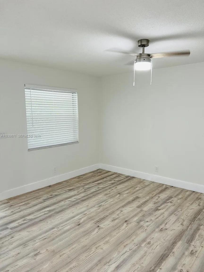 NORTH LAKE WORTH - Residential Income