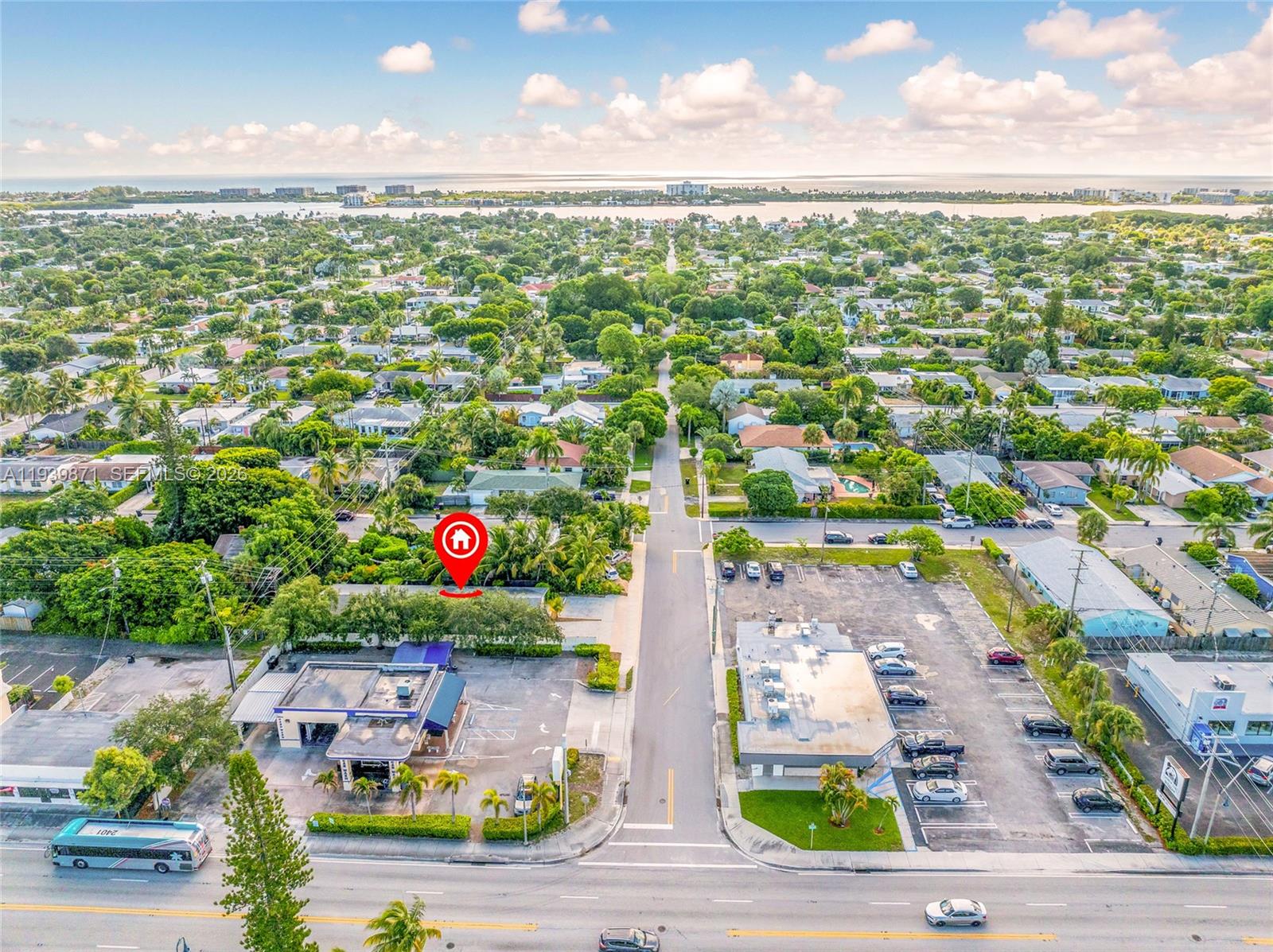 NORTH LAKE WORTH - Residential Income