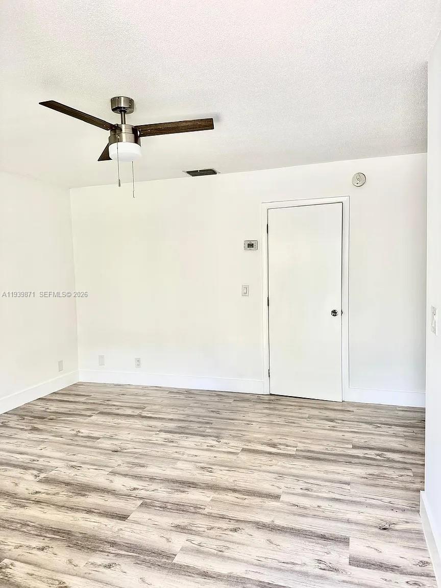 NORTH LAKE WORTH - Residential Income