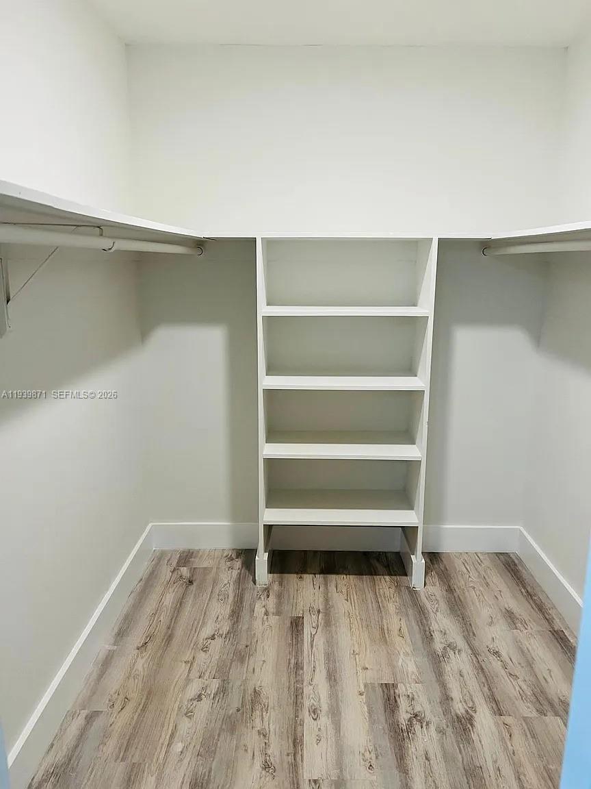 NORTH LAKE WORTH - Residential Income