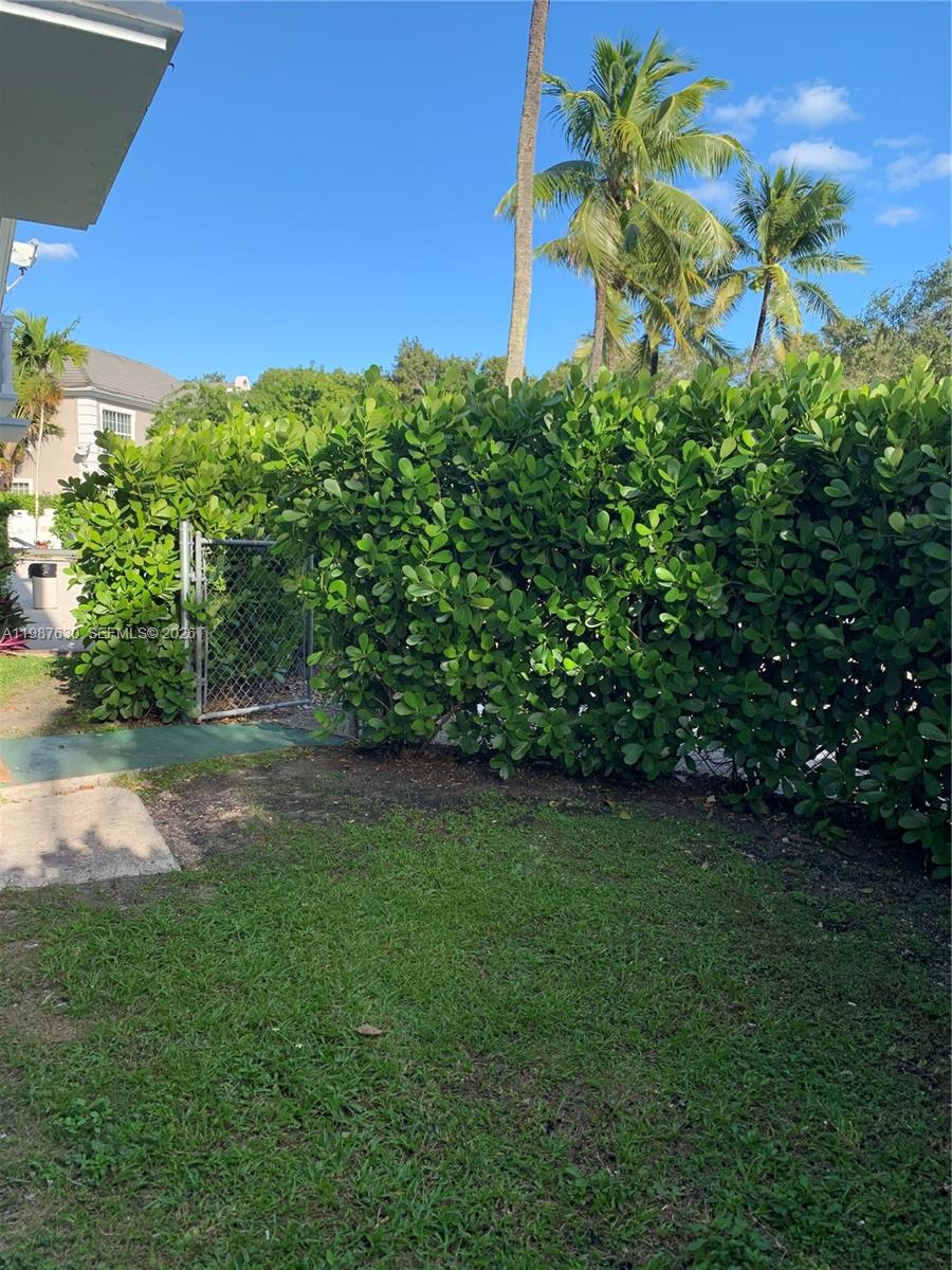 ROYAL CARIBBEAN CLUB COND - Residential Lease