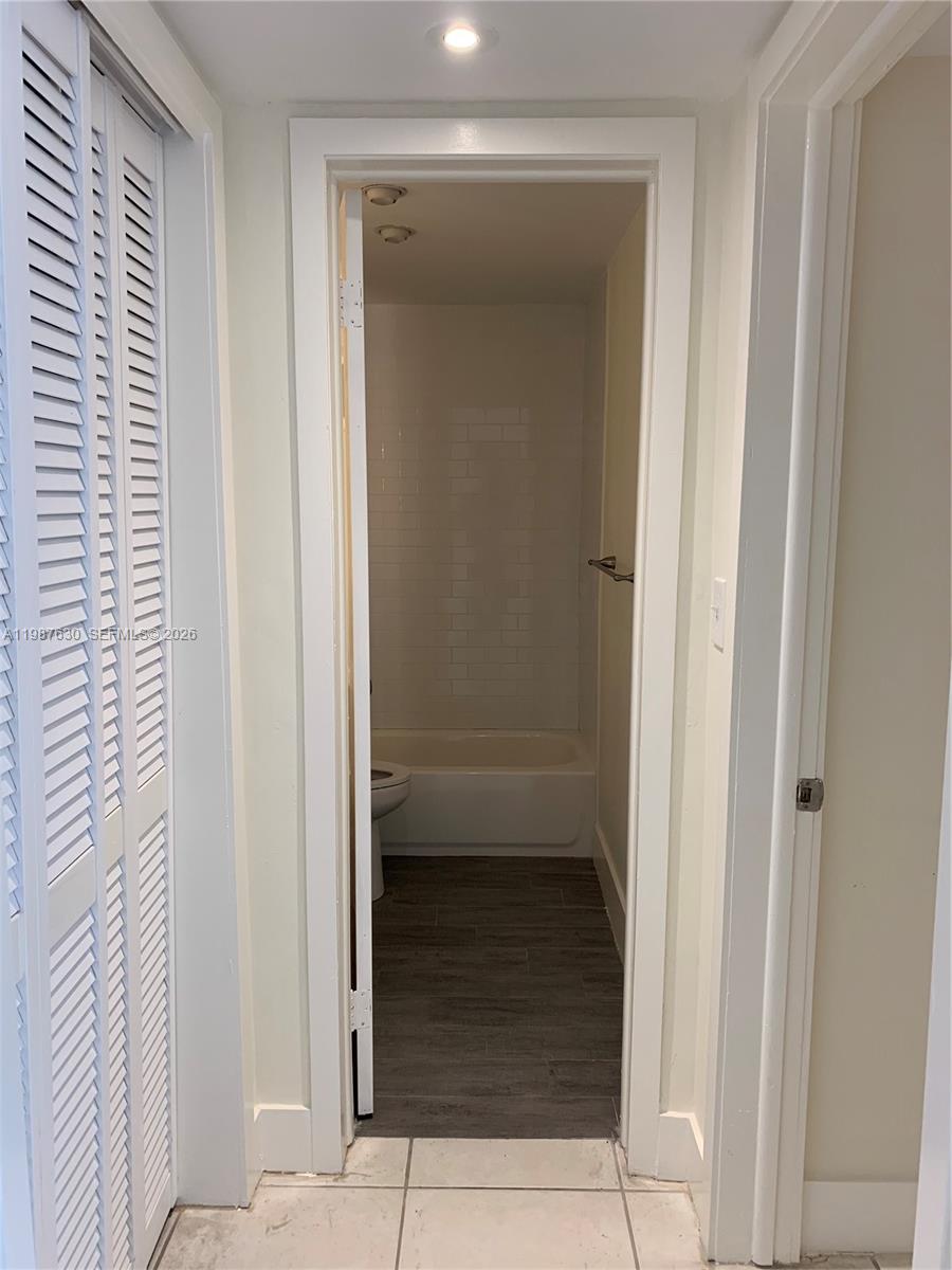 ROYAL CARIBBEAN CLUB COND - Residential Lease