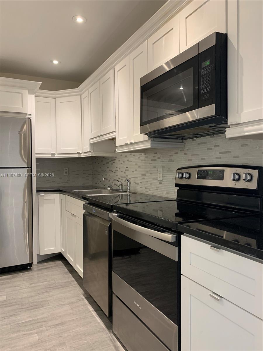 ROYAL CARIBBEAN CLUB COND - Residential Lease