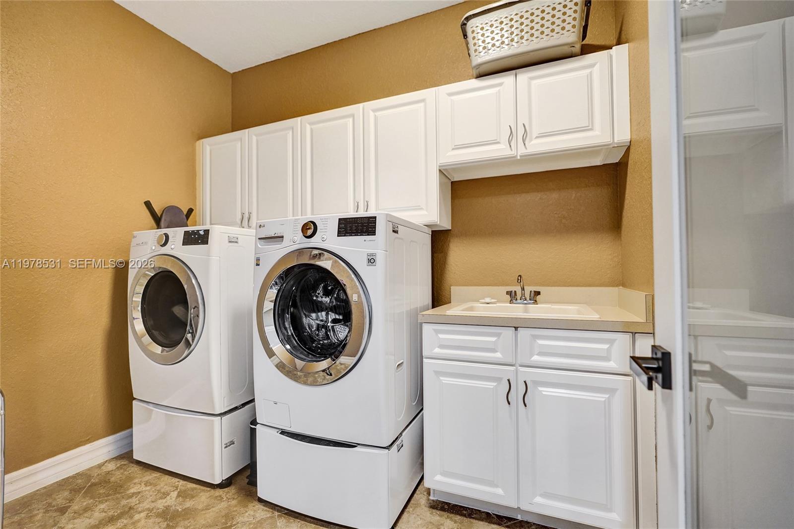 OAKMONT ESTATES PUD - Residential