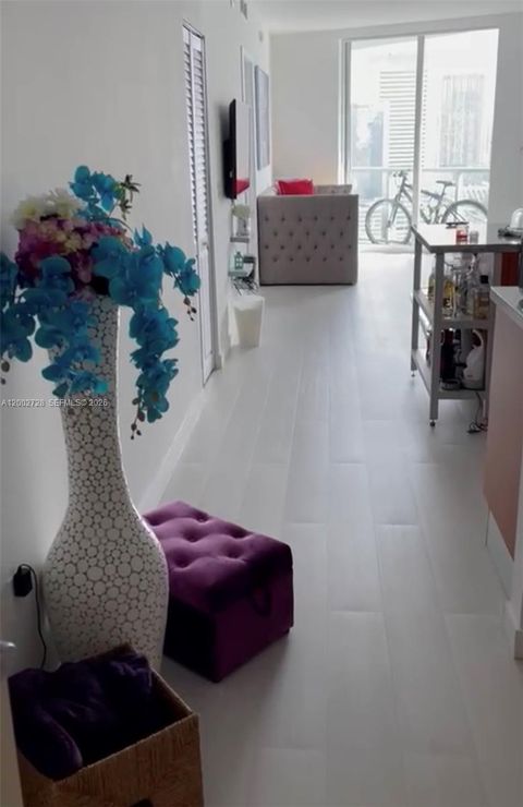 185 SW 7th St 2705 Miami FL 33130