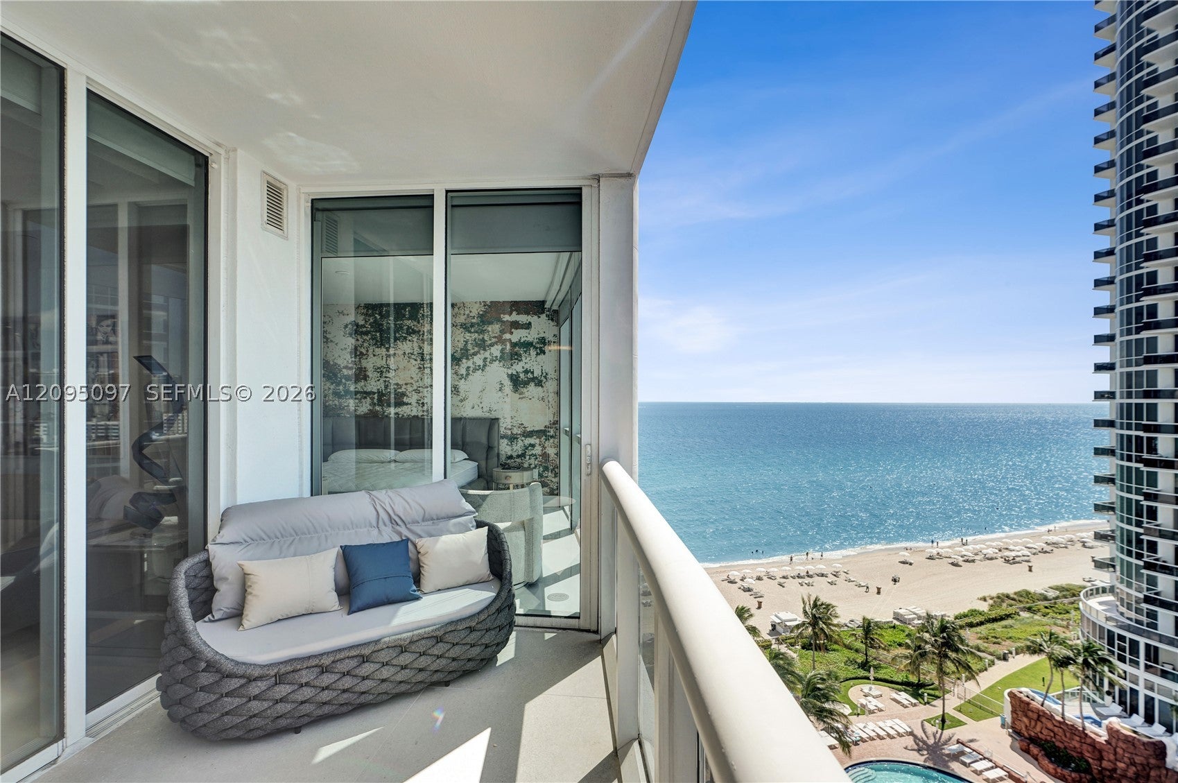 18201 Collins Ave 1407