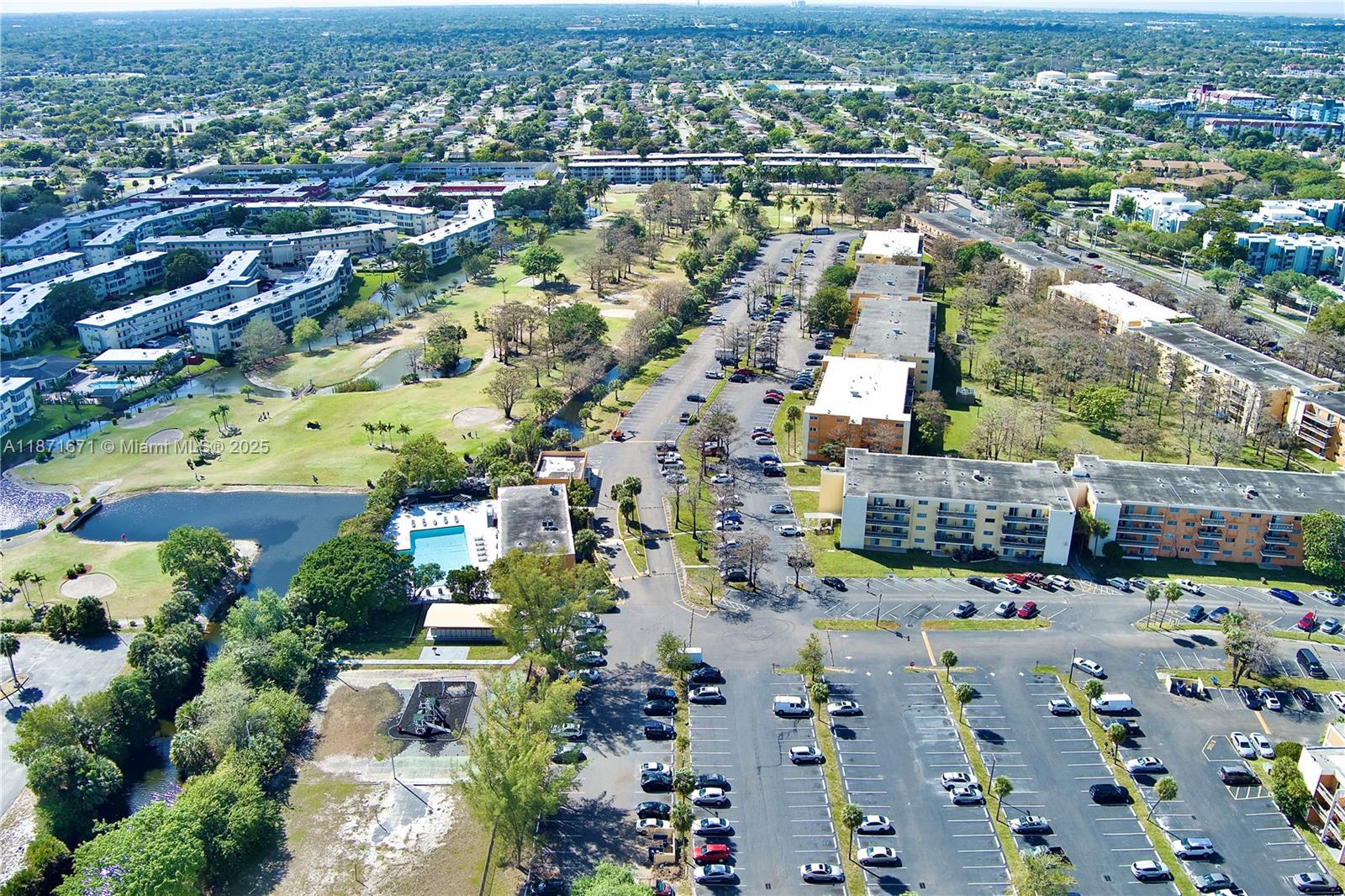 MAJESTIC GARDENS CONDOMINI - Residential